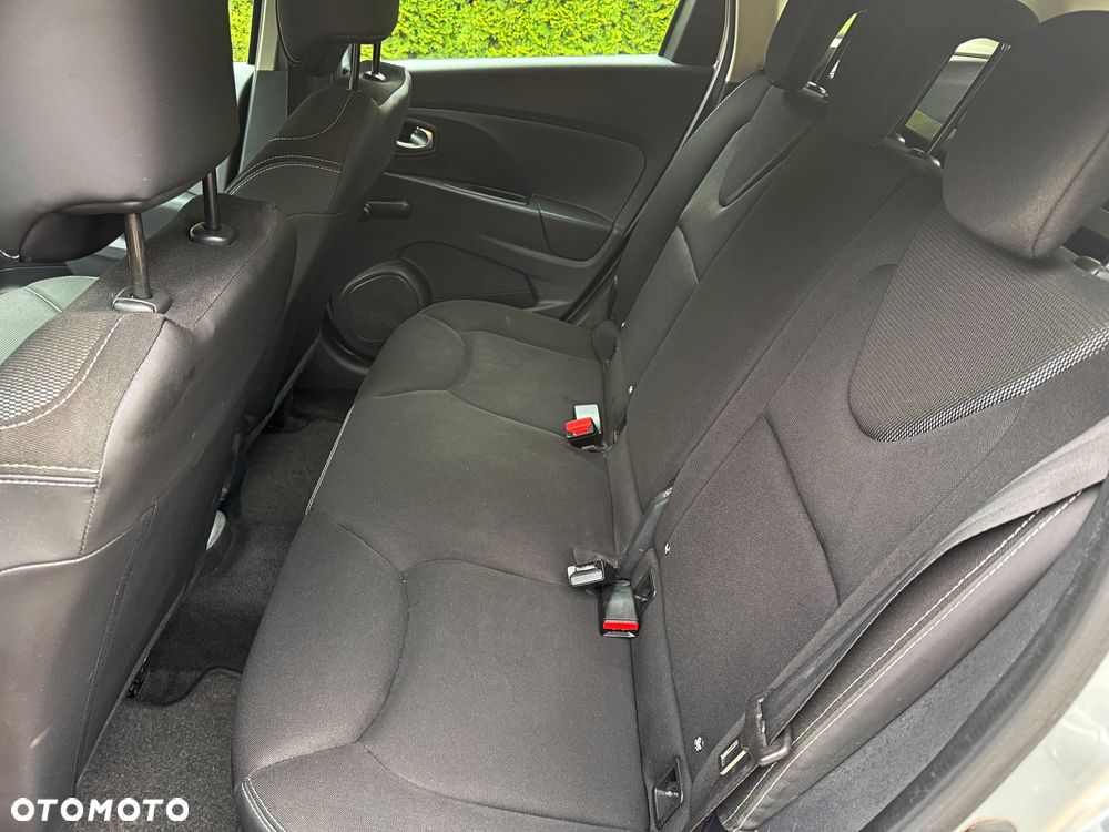 Renault Clio 1.2 16V 75 Experience - 14