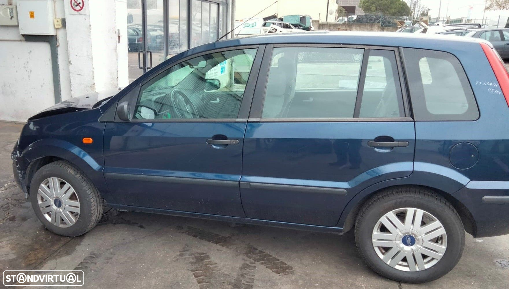 Ford Fusion 1.2i de 2004 disponível para peças - 3