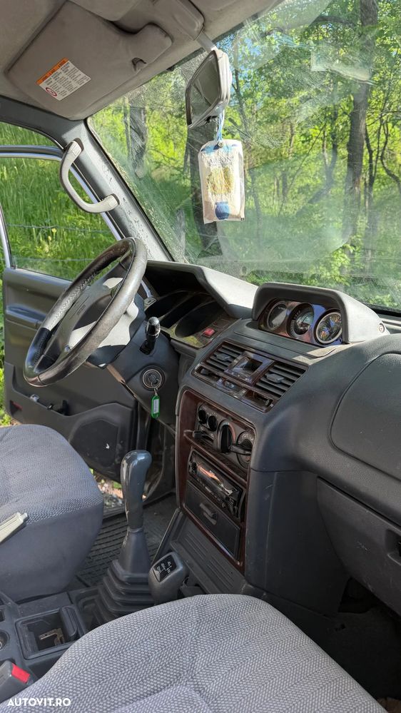 Mitsubishi Pajero 2.5 TD Classic - 9