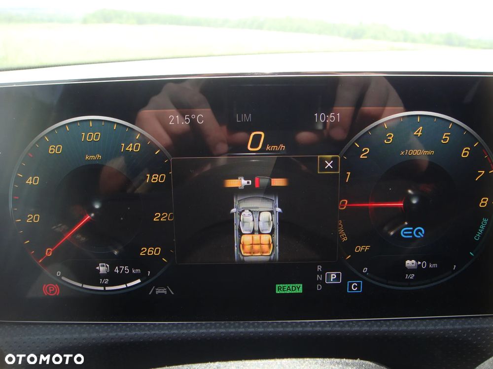 Mercedes-Benz CLA 250 e 8G-DCT AMG Line - 17