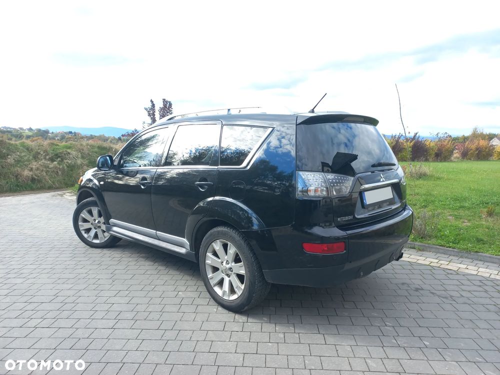 Mitsubishi Outlander 2.0 DID Instyle - 4
