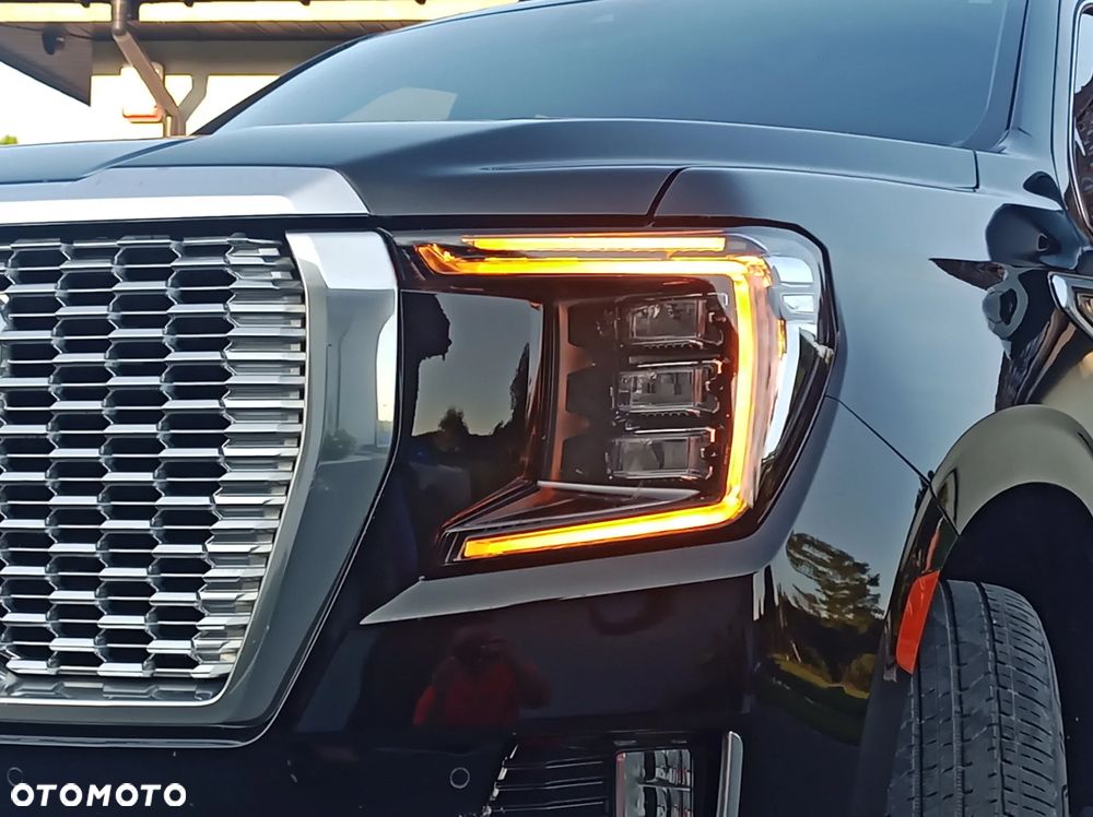 GMC Yukon - 4