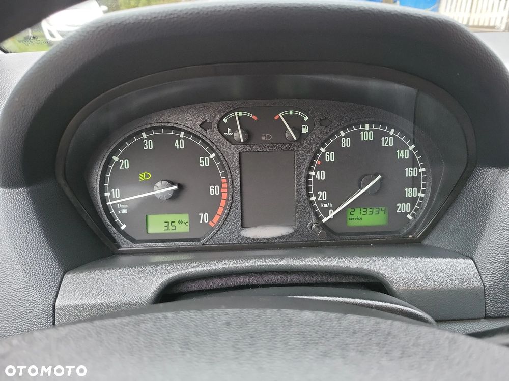 Skoda Fabia 1.4 16V Style Edition - 40