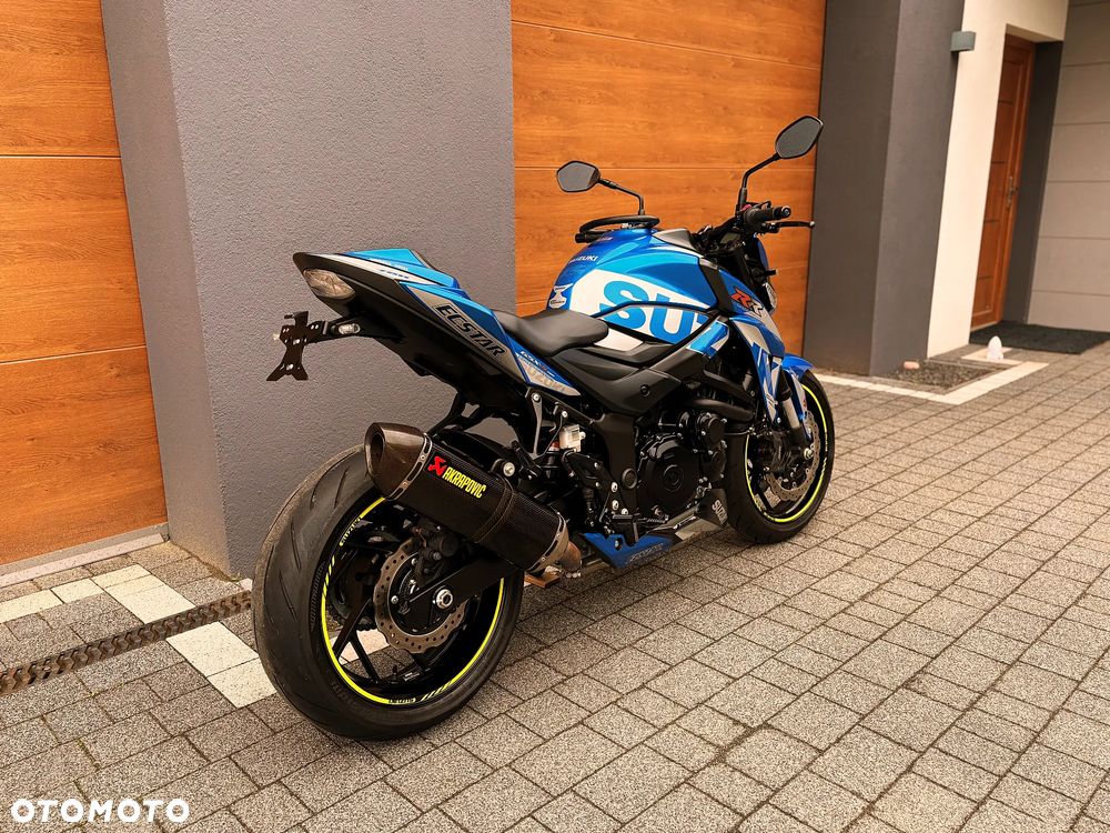 Suzuki GSX - 3