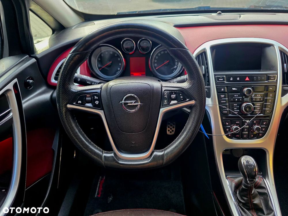 Opel Astra GTC 1.4 Turbo Innovation - 12