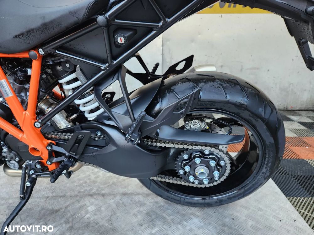 KTM 1290 Super Duke GT - 11