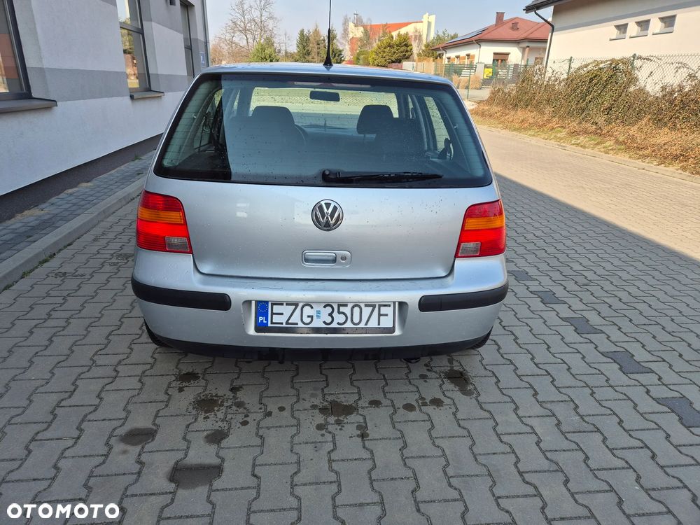 Volkswagen Golf 1.6 Basis - 5