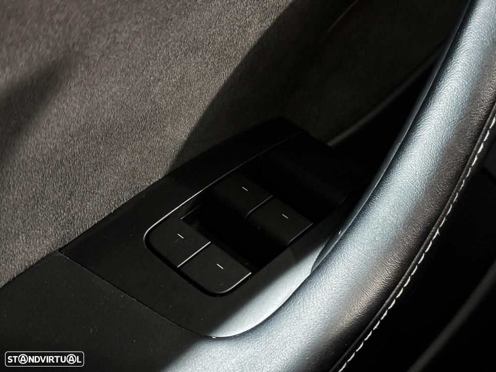 Tesla Model 3 Performance Dual Motor AWD - 43