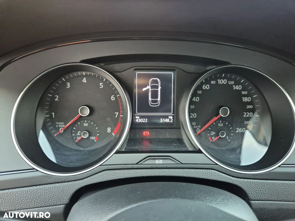 Volkswagen Passat 1.5 TSI ACT Advance - 14