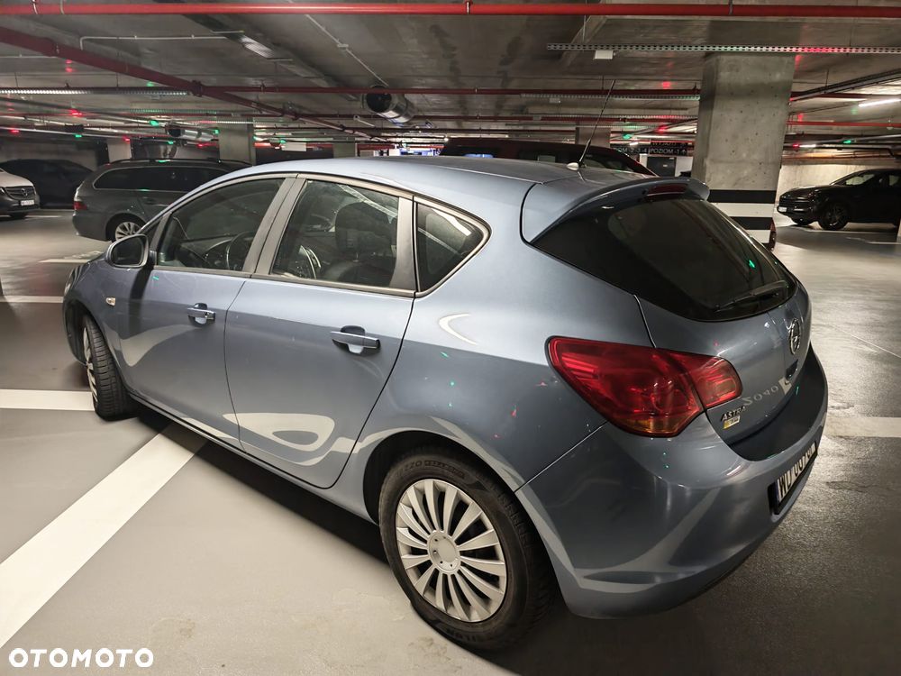 Opel Astra 1.6 Edition 150 - 3