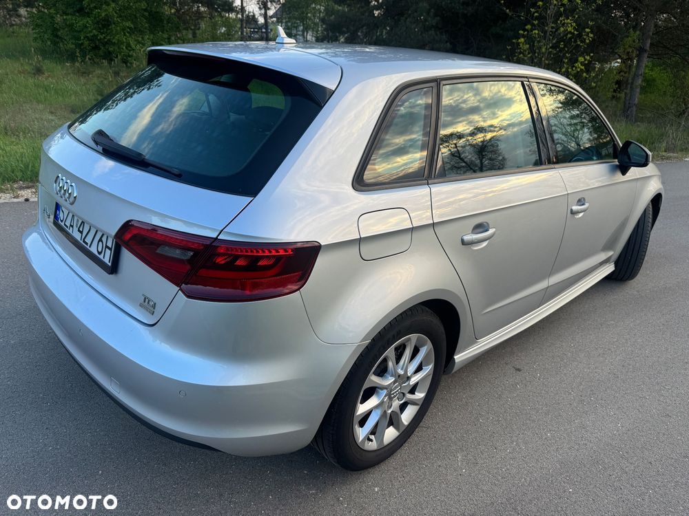 Audi A3 Sportback 1.6 TDI ultra Attraction - 17