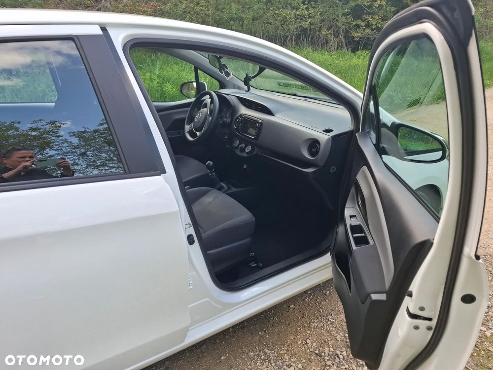 Toyota Yaris 1.5 Active - 26
