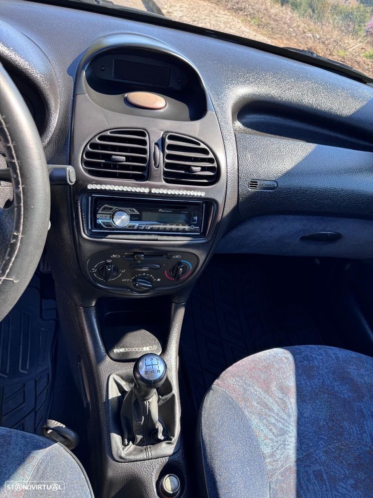 Peugeot 206 1.1 XT - 12