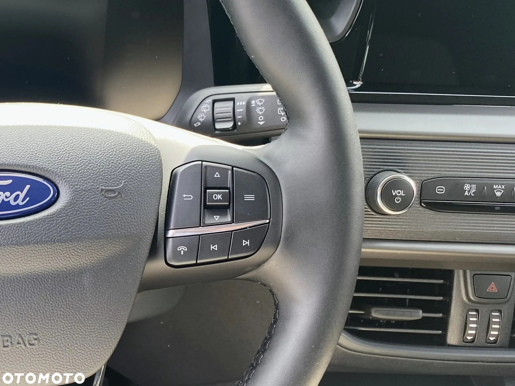 Ford Tourneo Courier 1.0 EcoBoost Trend - 13