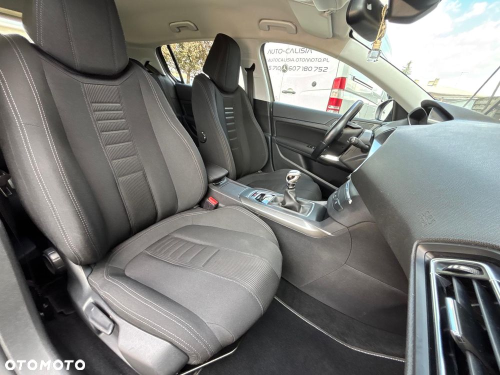 Peugeot 308 - 30