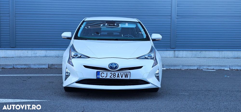 Toyota Prius - 4