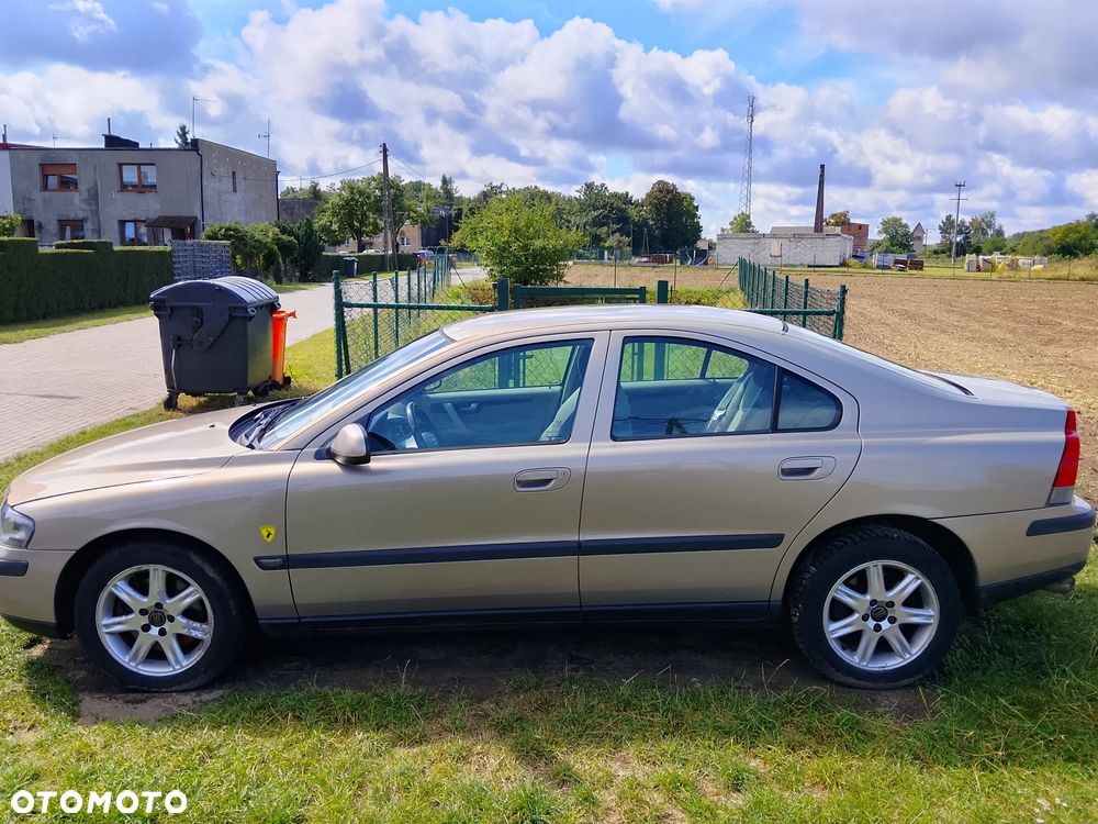 Volvo S60 - 1