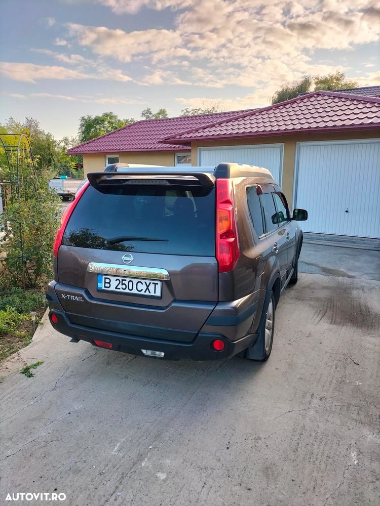 Nissan X-Trail 2.5 Elegance 5u - 3