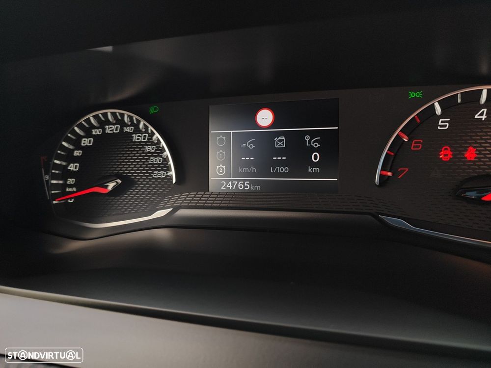 Peugeot 2008 1.2 PureTech Active Pack - 20