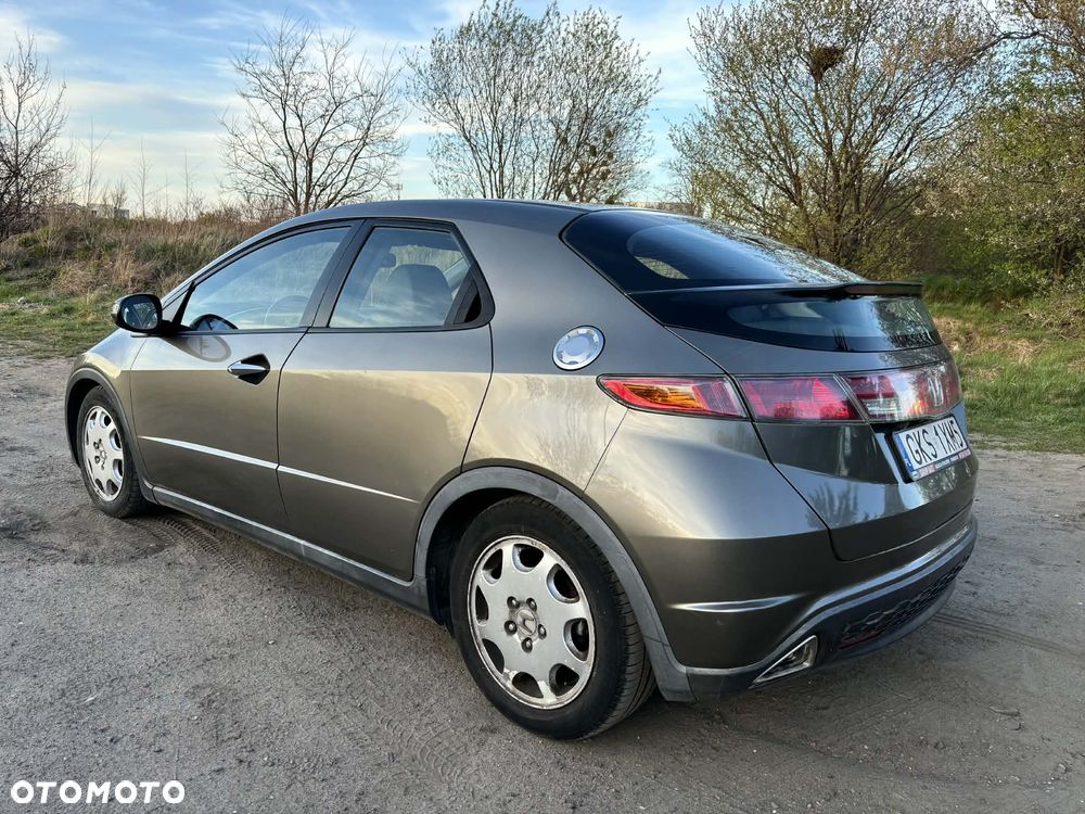 Honda Civic 1.8 Comfort - 4