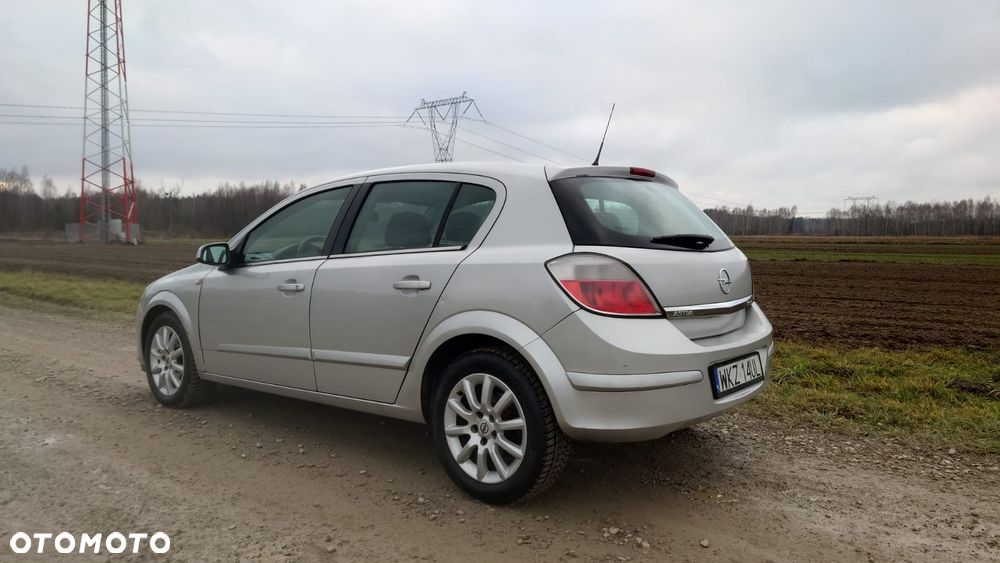 Opel Astra 1.6 Cosmo - 11