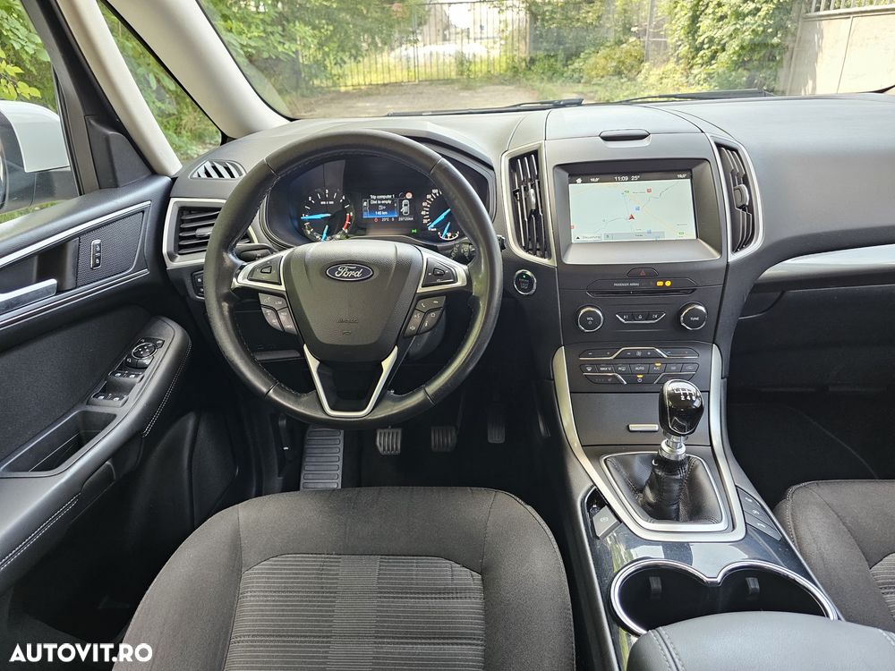 Ford Galaxy - 15