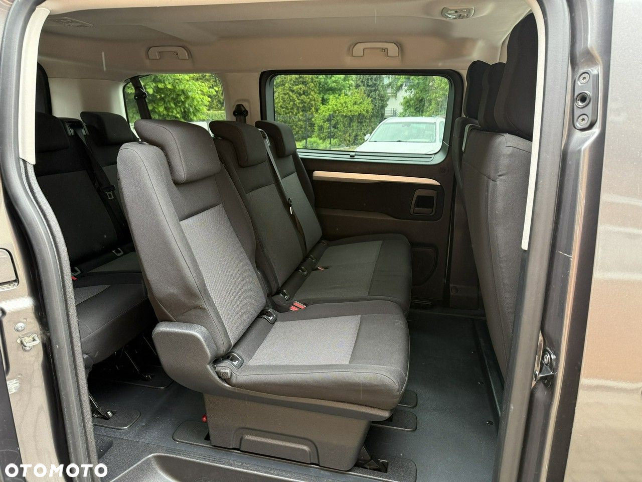 Citroën SpaceTourer M 2.0 BlueHDi 150 Business - 24