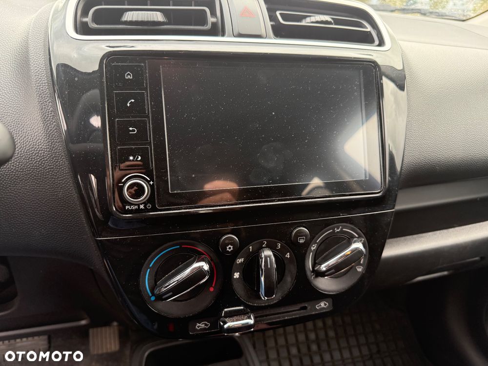 Mitsubishi Space Star 1.2 Invite SDA CVT - 12