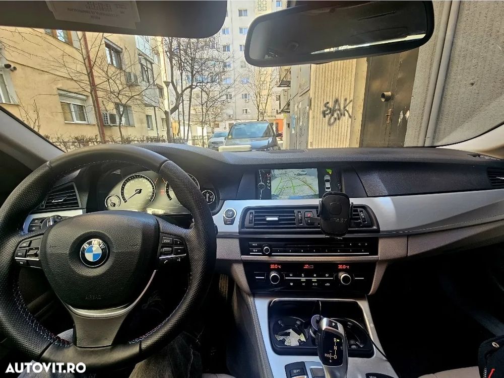 BMW Seria 5 525d xDrive - 1
