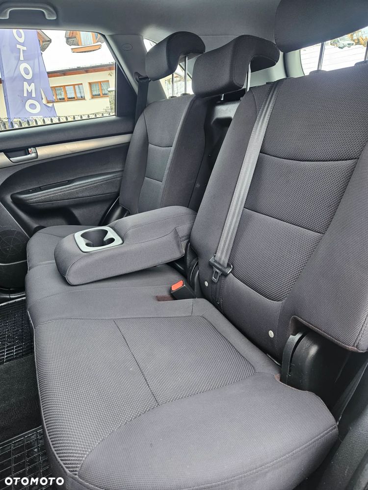 Kia Sorento - 12