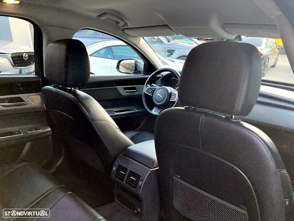 Jaguar XF Sportbrake 2.0 D Pure Aut. - 33