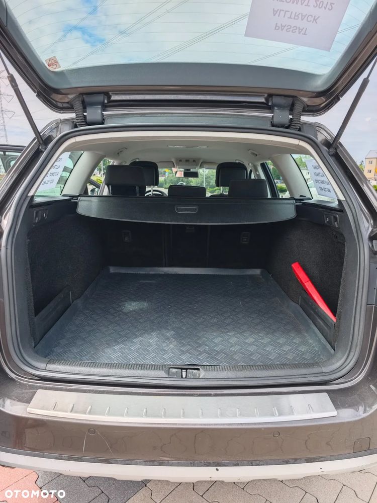 Volkswagen Passat Alltrack - 16