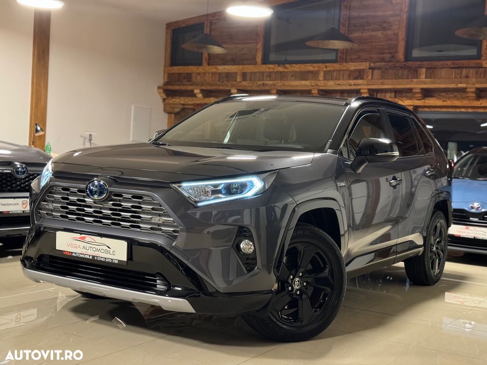 Toyota RAV4 2.5 4x4 Hybrid Team Deutschland - 1