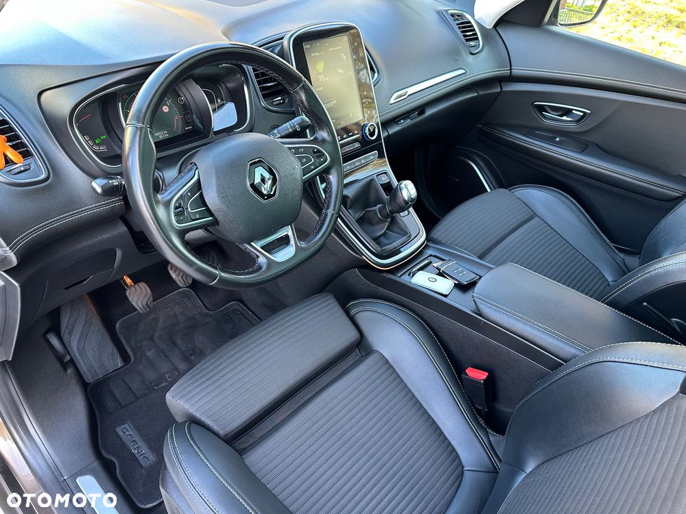 Renault Grand Scenic ENERGY TCe 130 S&S Bose Edition - 19