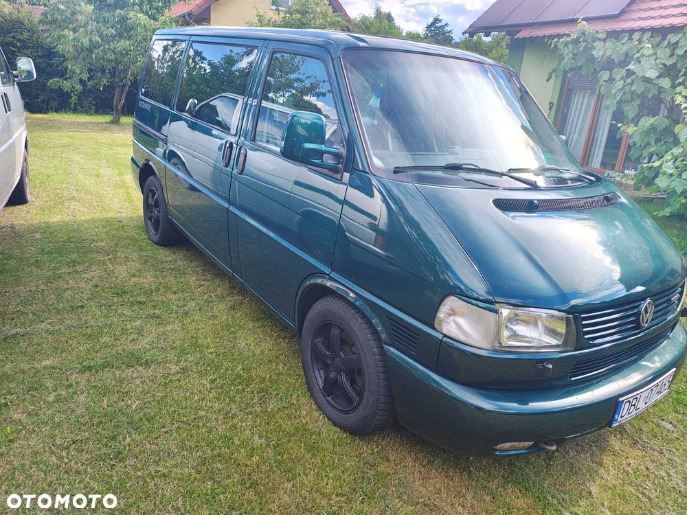 Volkswagen Multivan - 2