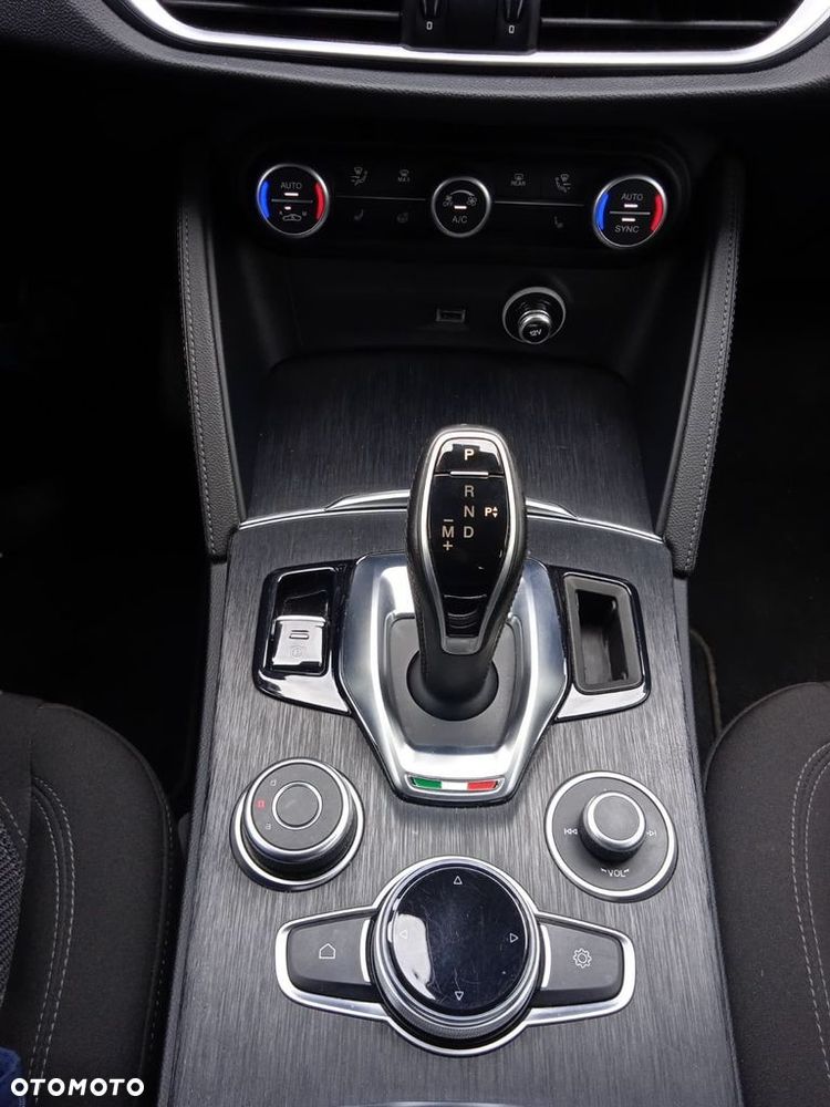 Alfa Romeo Stelvio 2.0 Turbo Business Q4 - 31