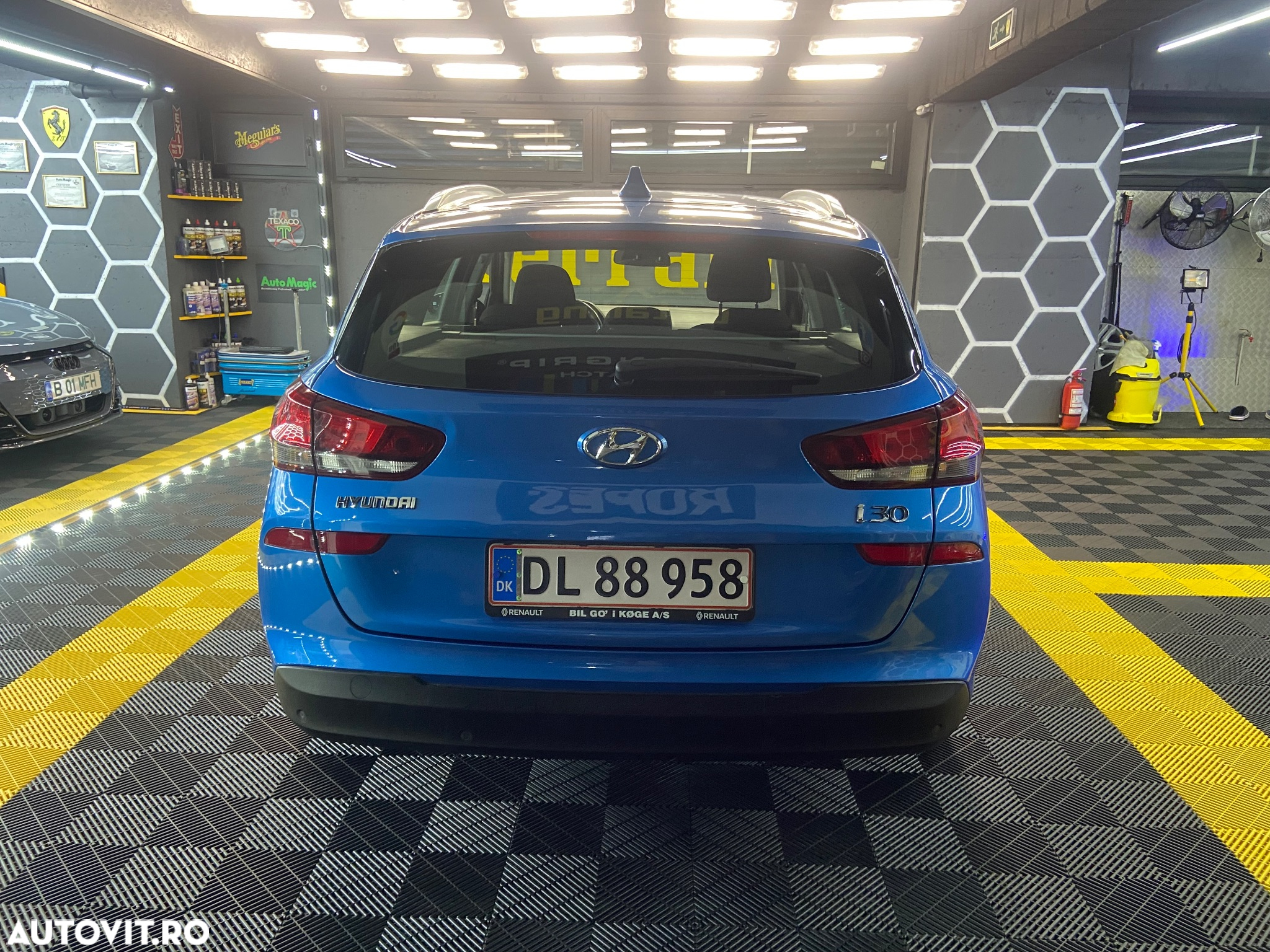 Hyundai i30 1.6 CRDI Premium - 13