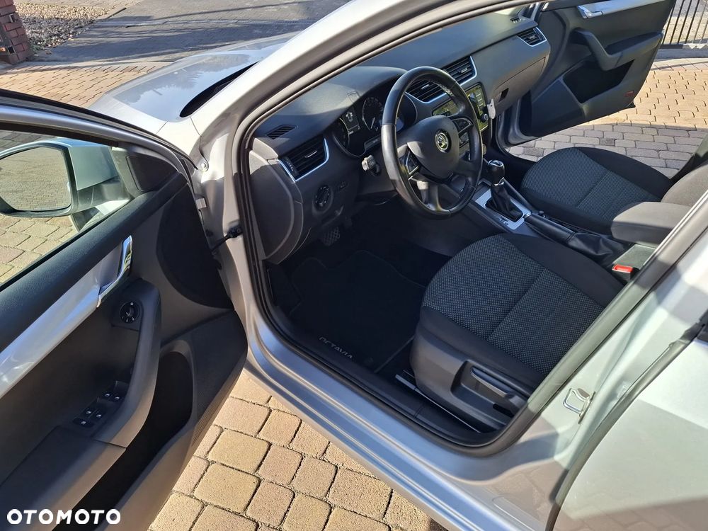 Skoda Octavia 2.0 TDI DSG Ambition - 7