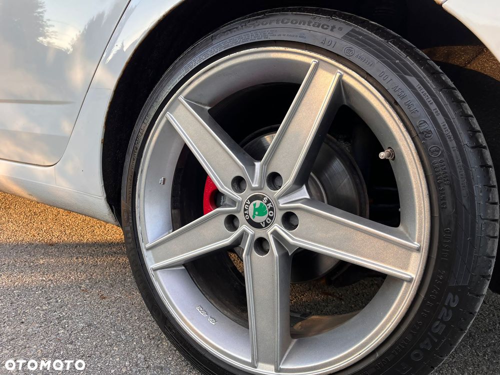 Skoda Octavia 2.0 TDI RS DSG - 14