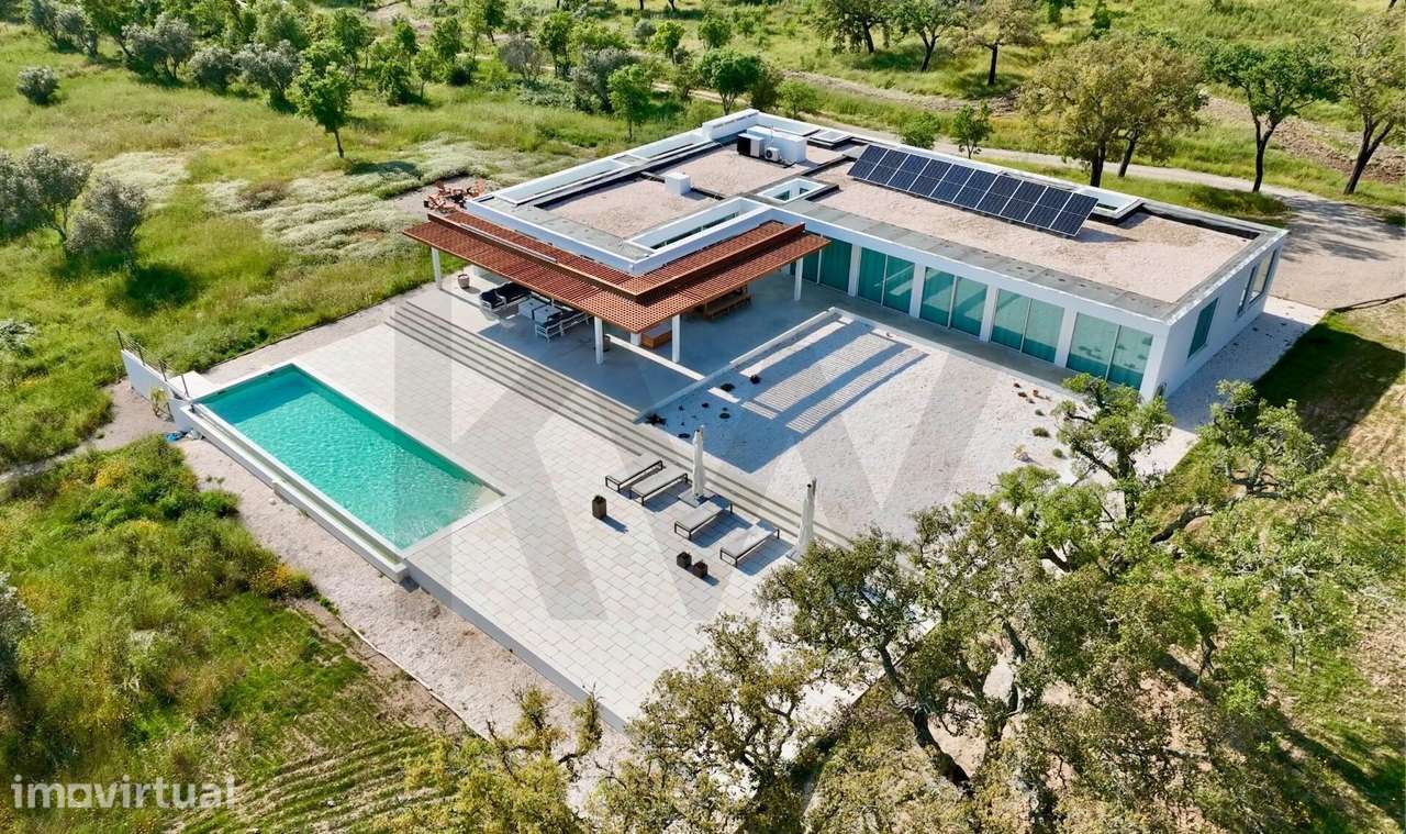 Elegante Moradia de 5 Quartos em Propriedade de 9 Hectares no Alentejo - Grande imagem: 2/58