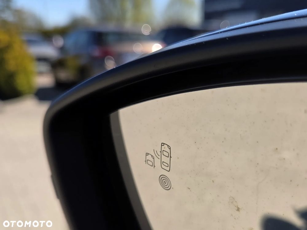 Peugeot 208 1.2 mHEV Allure - 22