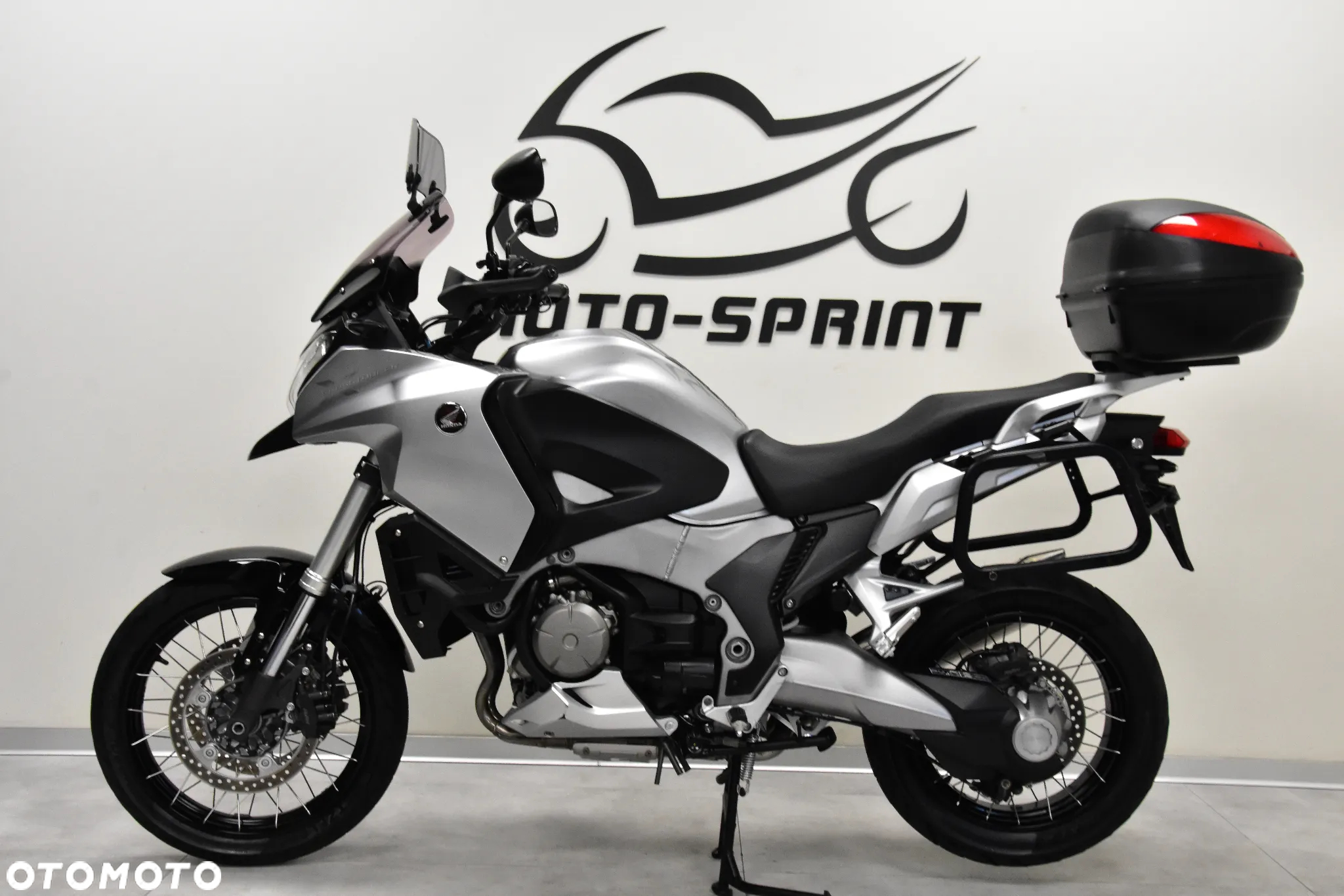 Honda VFR - 2