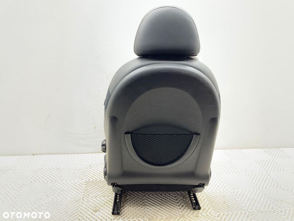 FOTEL PRAWY PRZÓD  MINI MINI (R50, R53) 2001 - 2006 Cooper S 125 kW [170 KM] benzyna 2004 - 2006 - 6