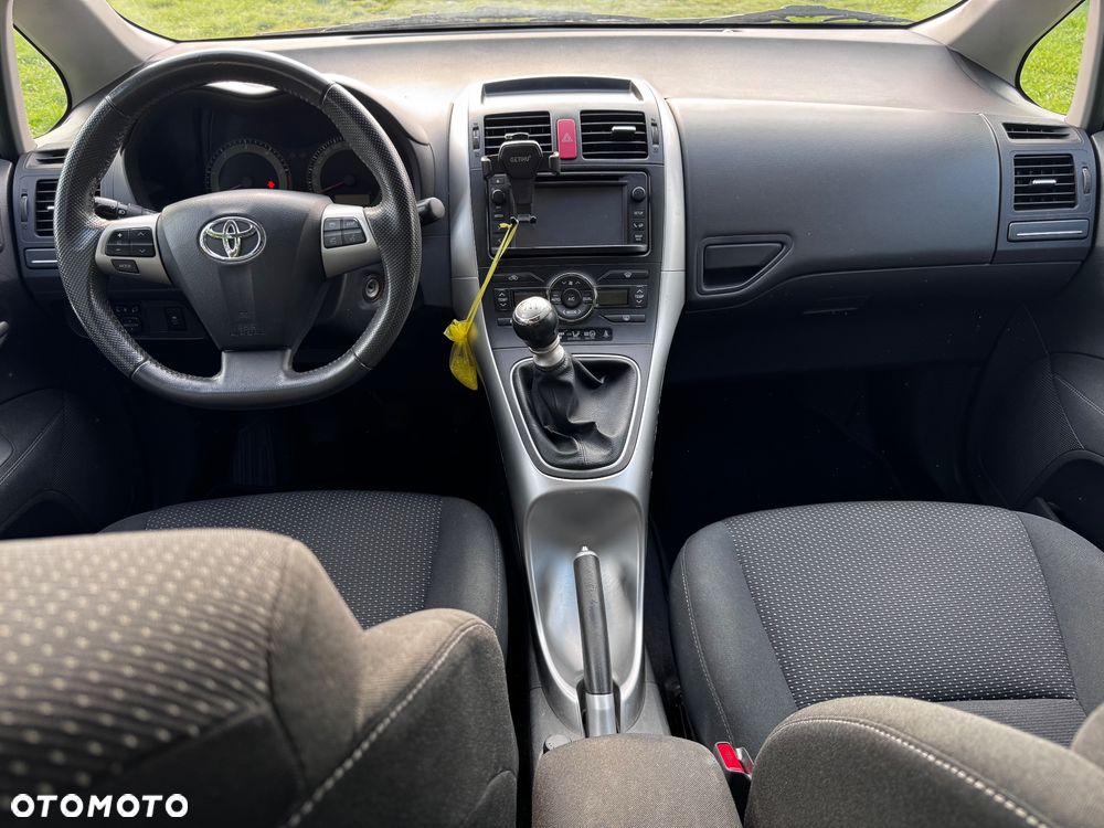 Toyota Auris 1.4 D-4D Premium - 18