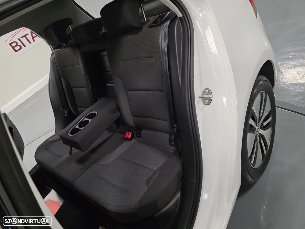 VW e-Golf AC/DC - 16