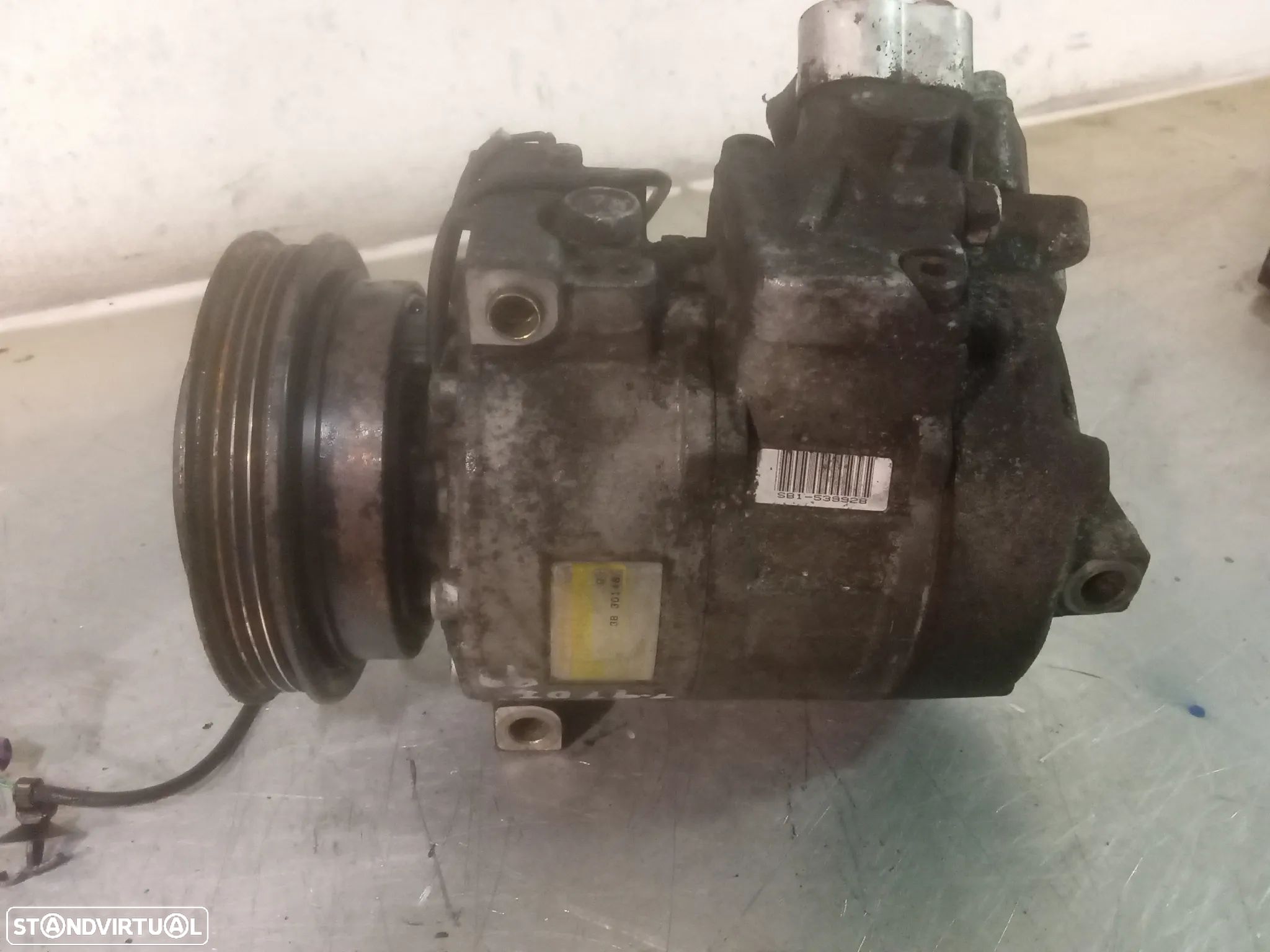 COMPRESSOR AC AUDI A4 B5 1.9TDI 8D0260808 - 1
