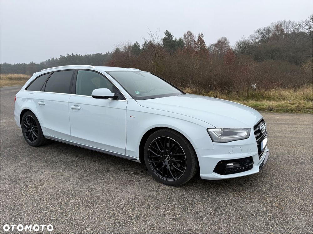 Audi A4 Avant 2.0 TDI DPF clean diesel quattro S tronic S line Sportpaket - 9