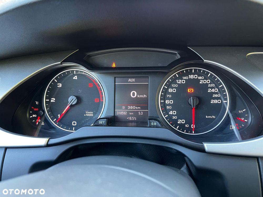 Audi A4 Avant 2.0 TDI - 9