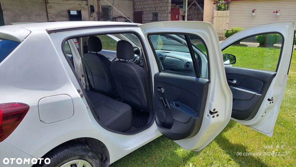 Dacia Sandero - 8