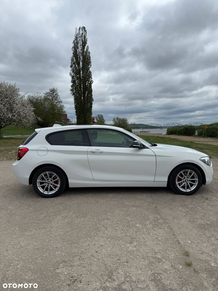 BMW Seria 1 114i - 10